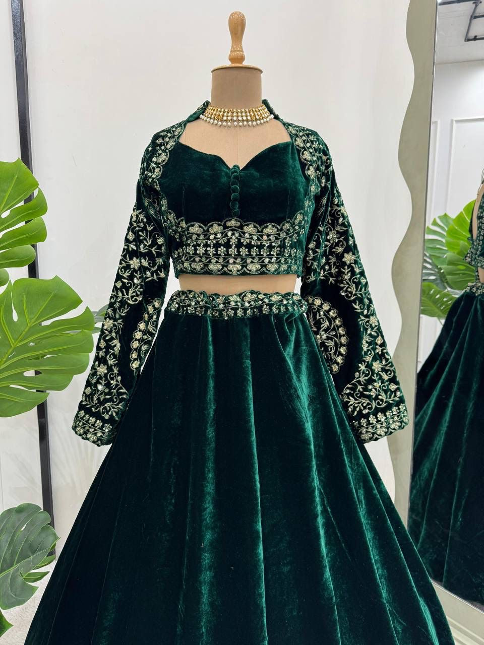 velvet lehnga