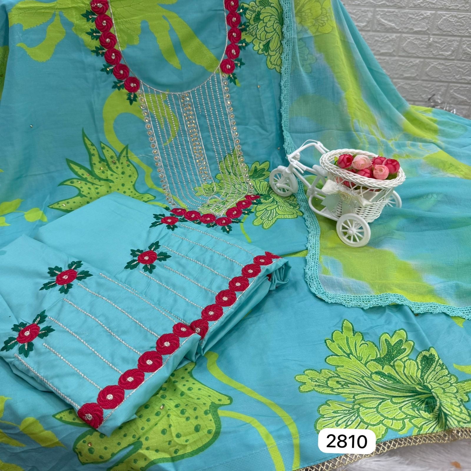 Unstitched code 2810