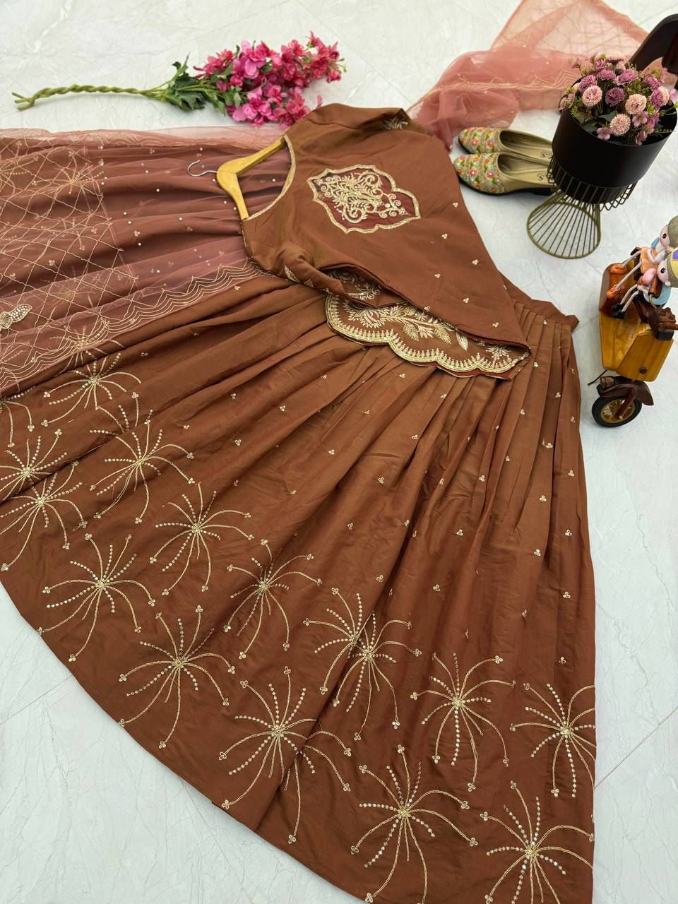 Shimmer lehnga