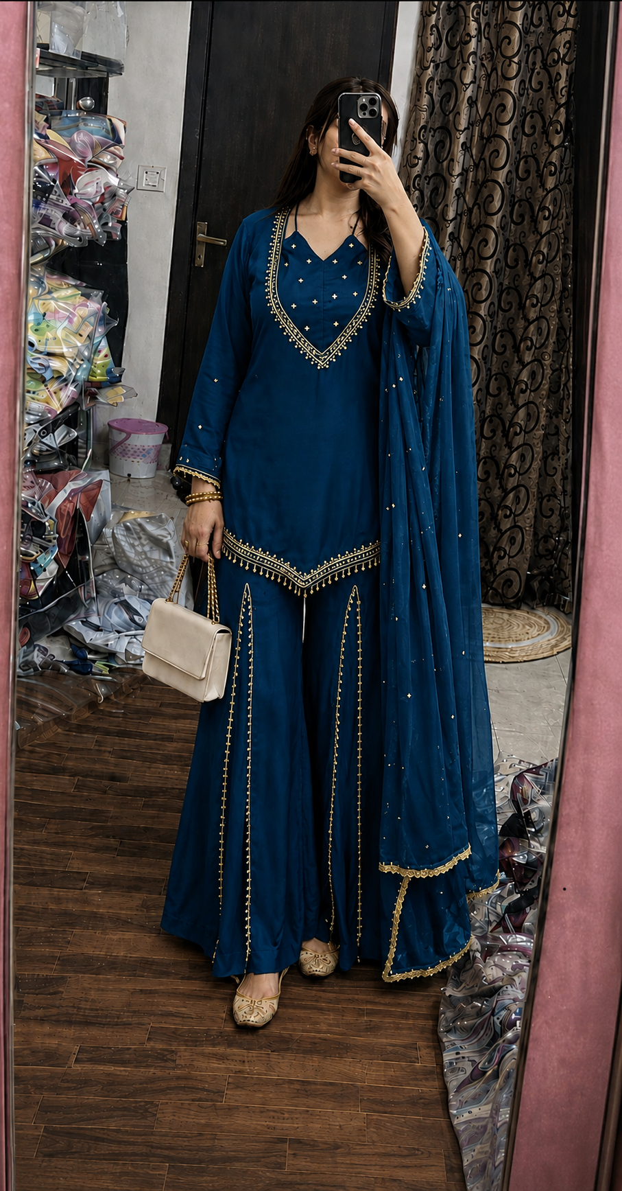 Rakhi outfit