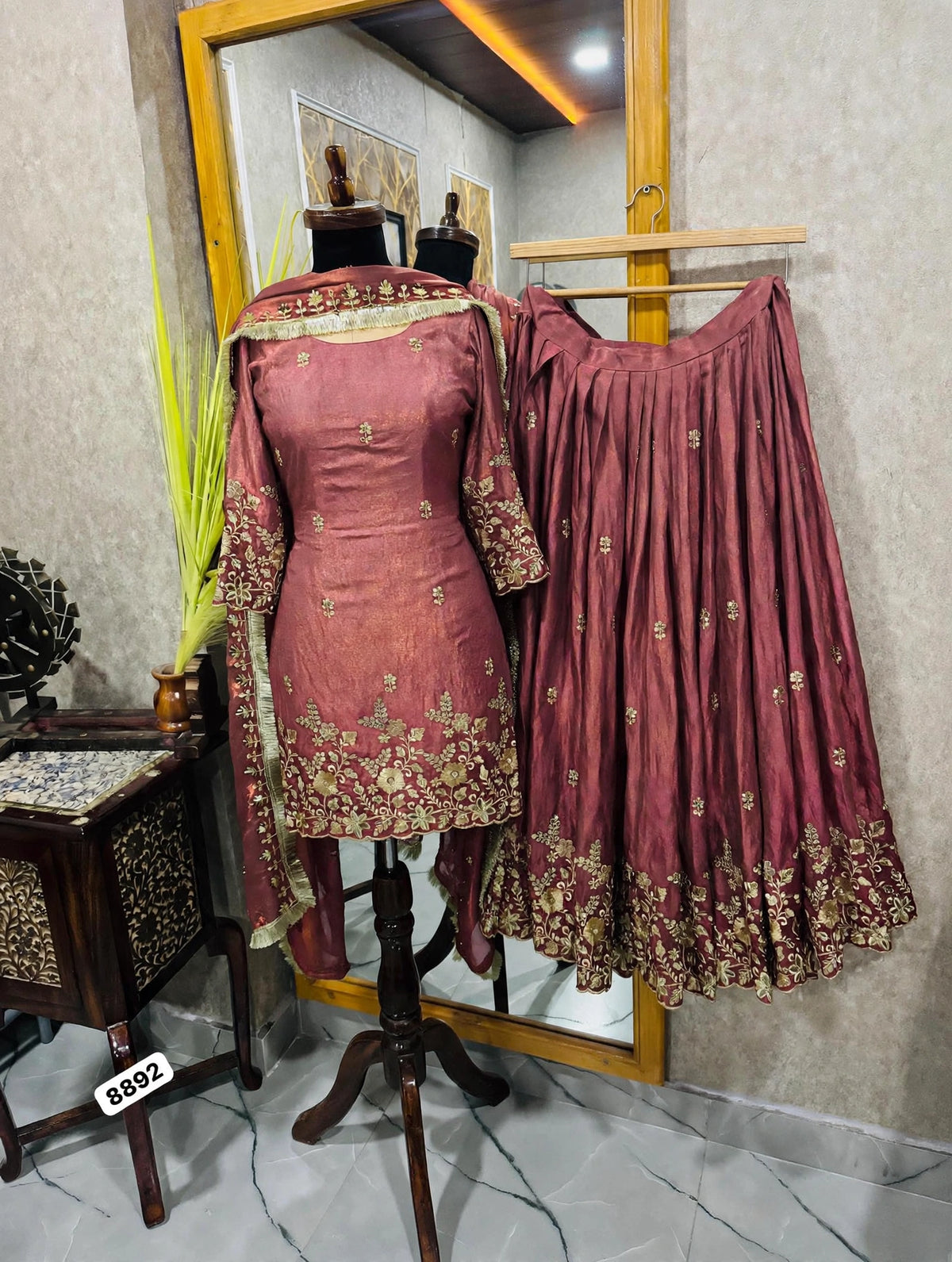 KARWACHAUTH LEHNGA
