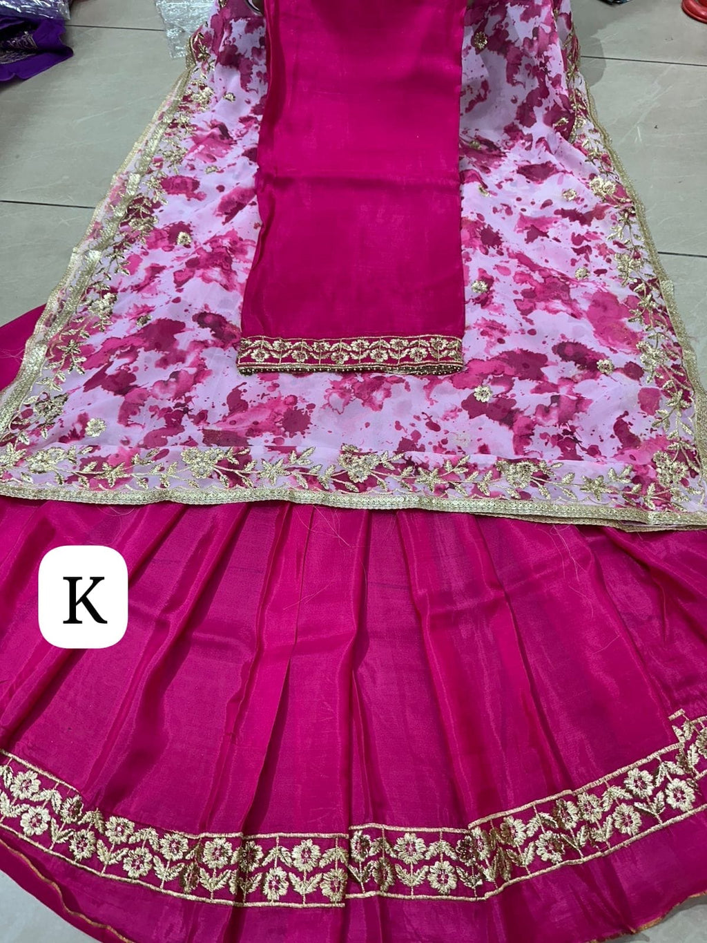 Lehnga style stuit