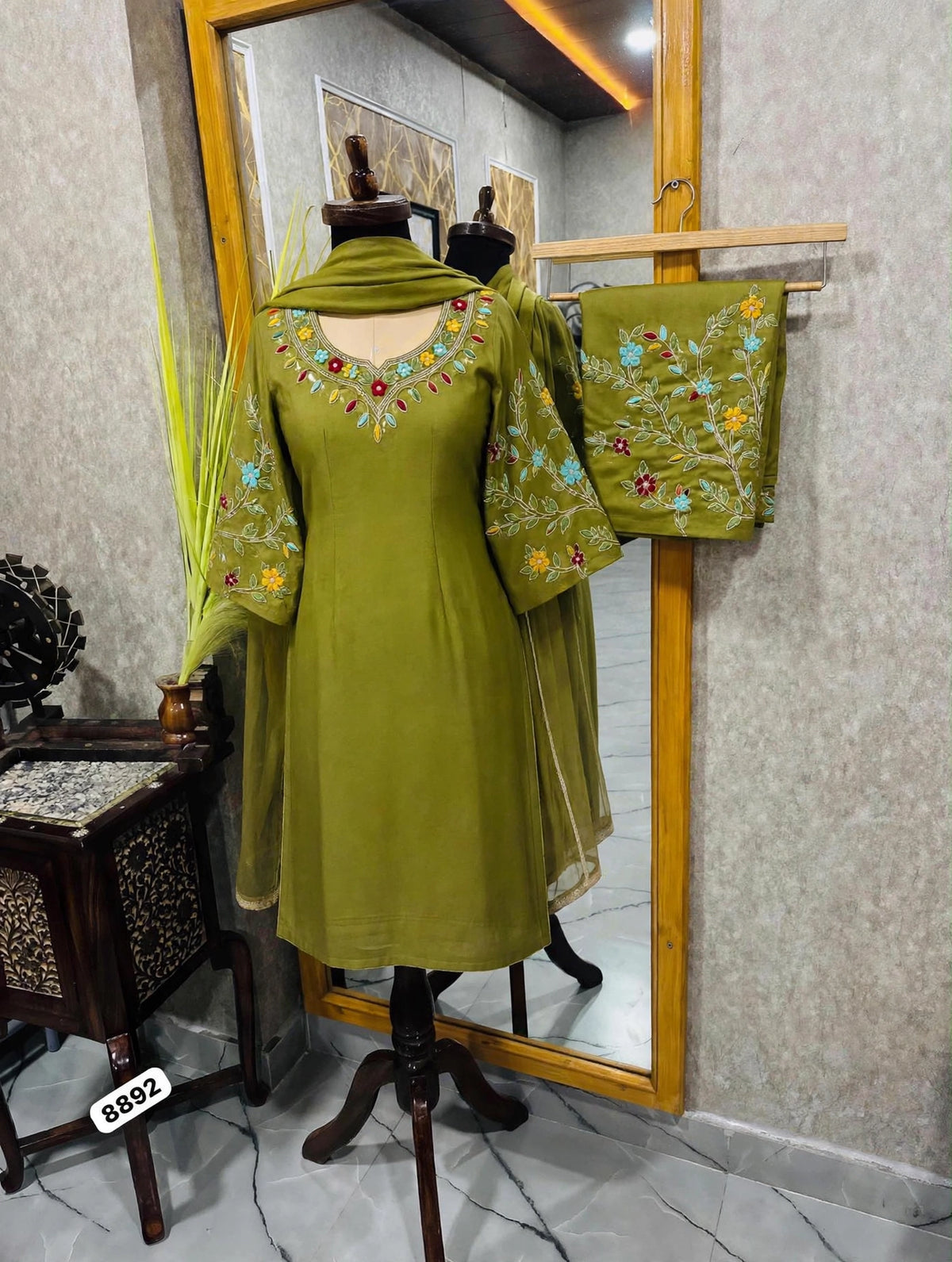 UNSTITCHED SUIT