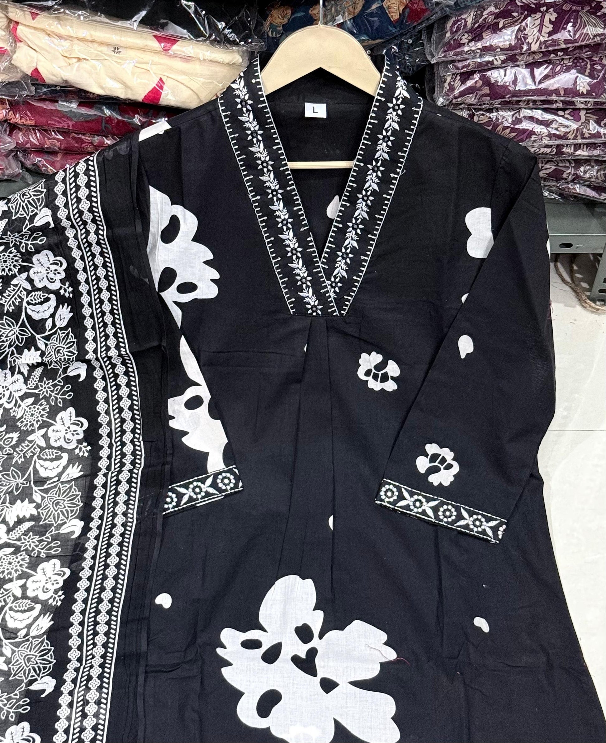 Stitched cotton suit