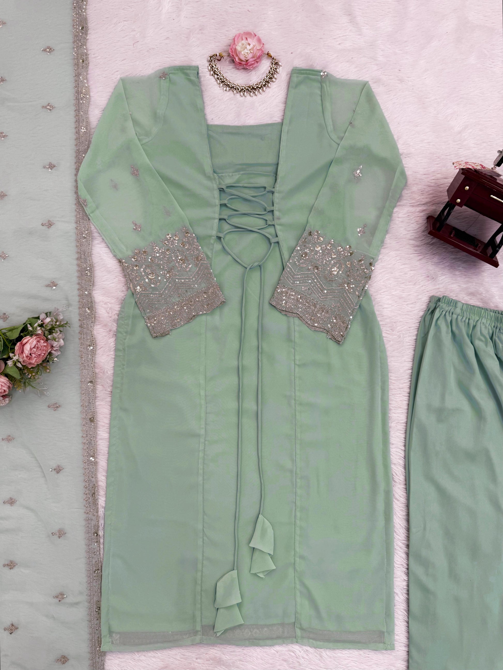 pakistani suit