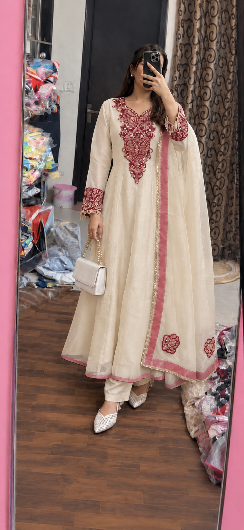 Dhamaka outfit