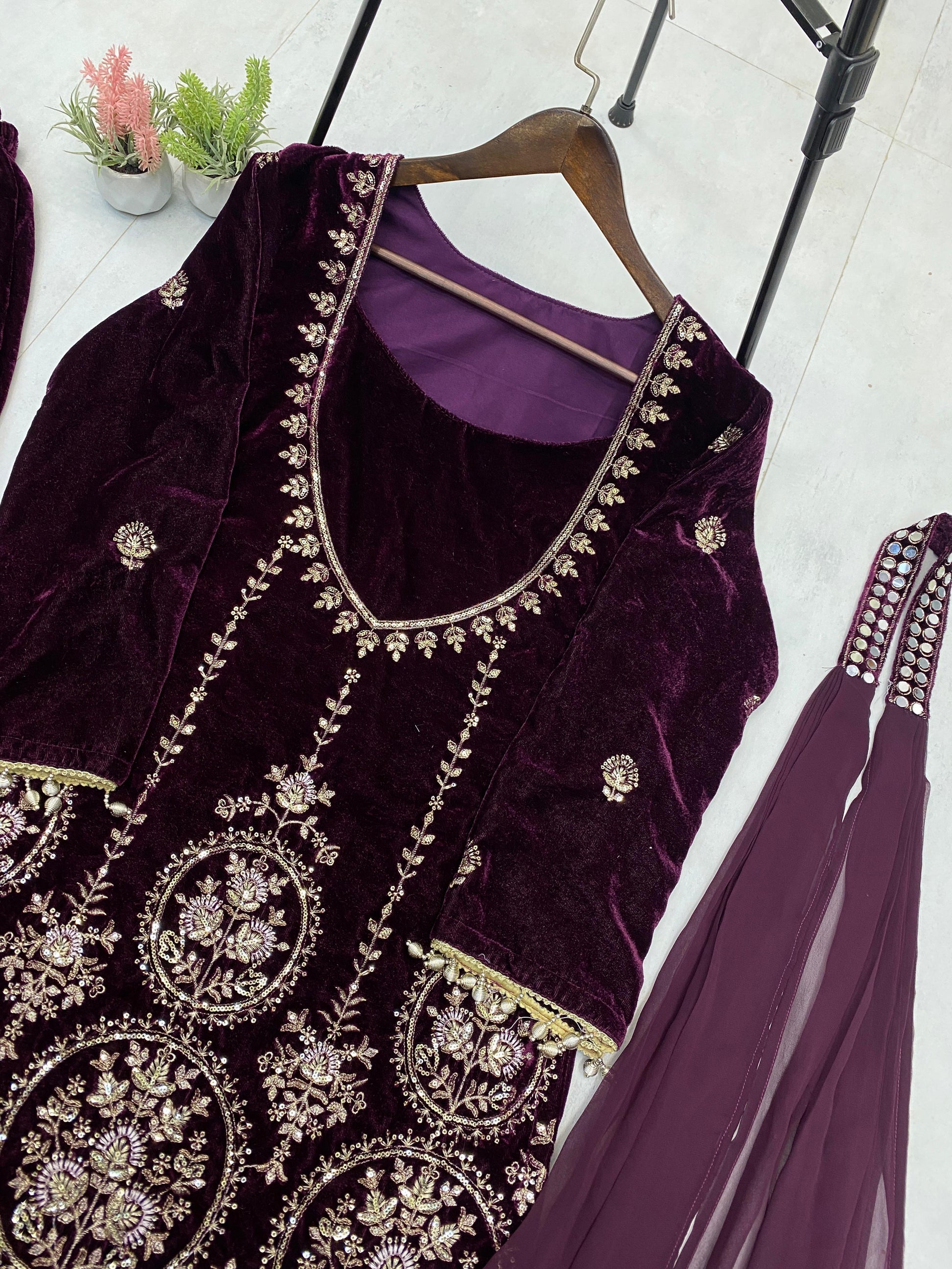 Velvet sharar suit