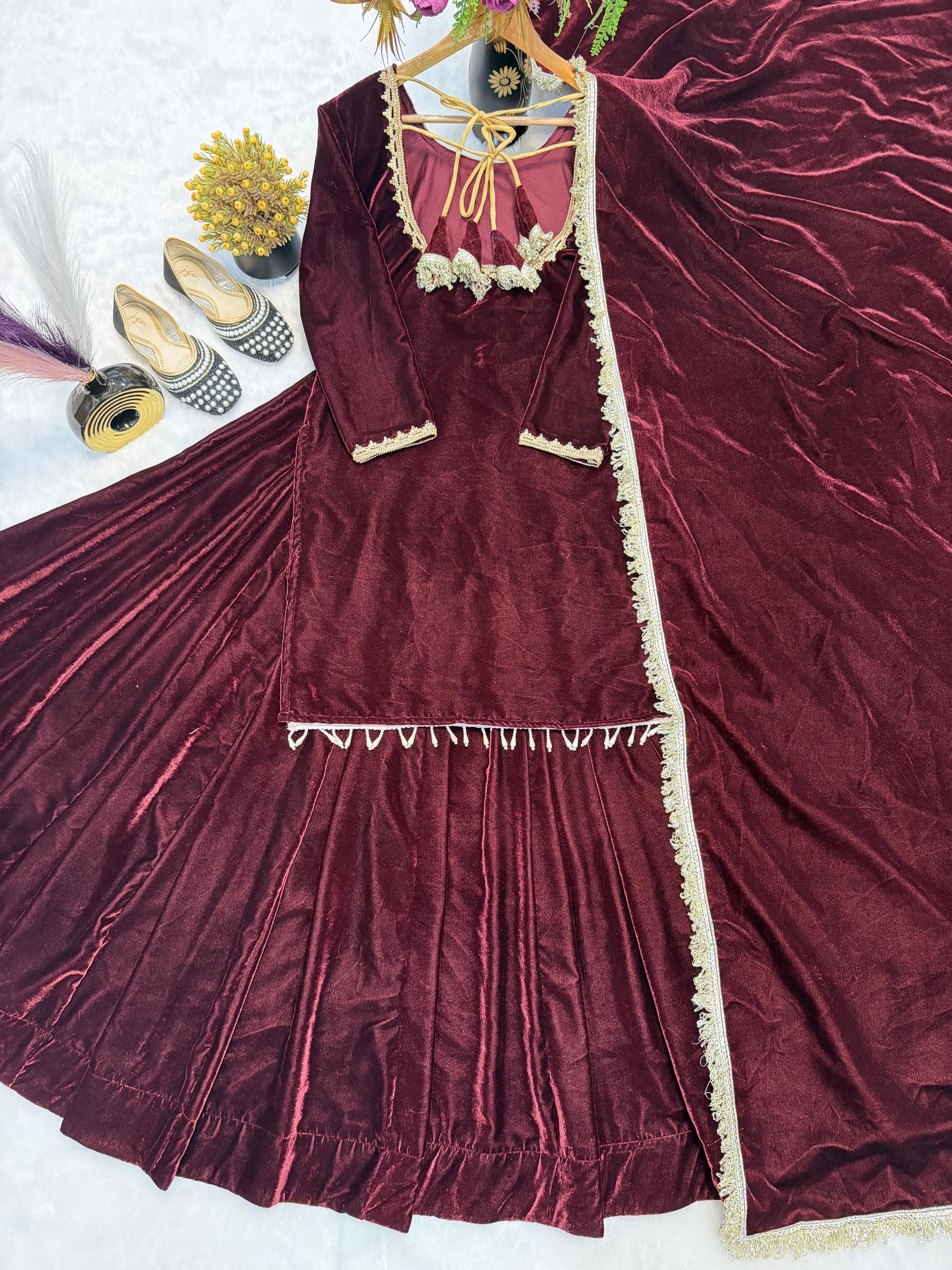 velvet lehnga