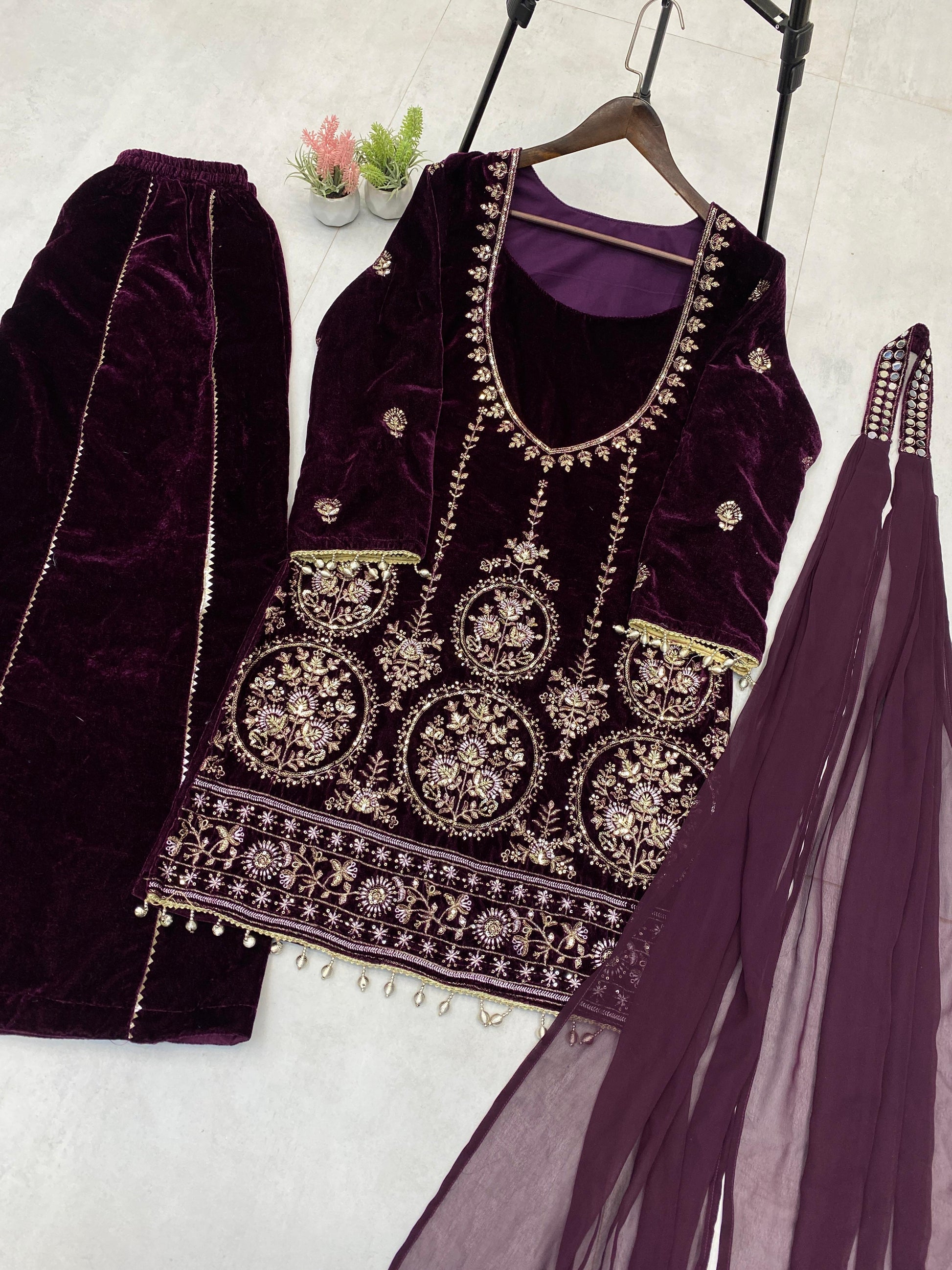 Velvet sharar suit