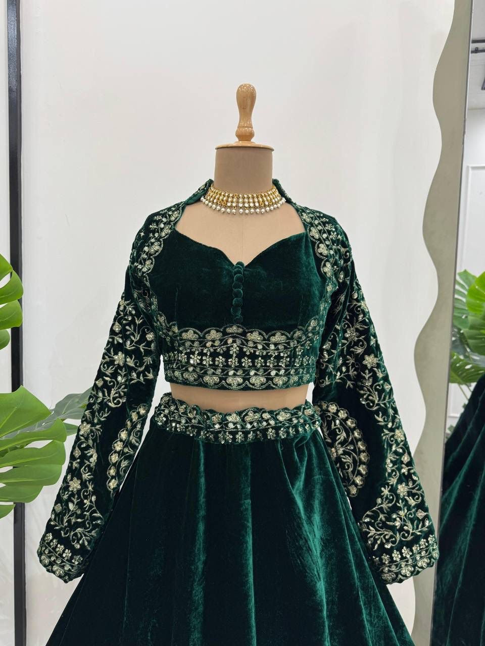 velvet lehnga
