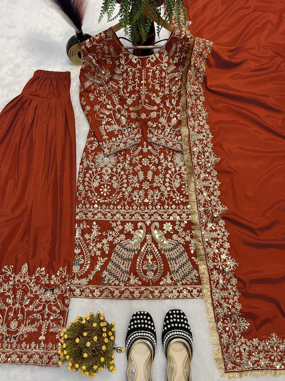 Salwar suit