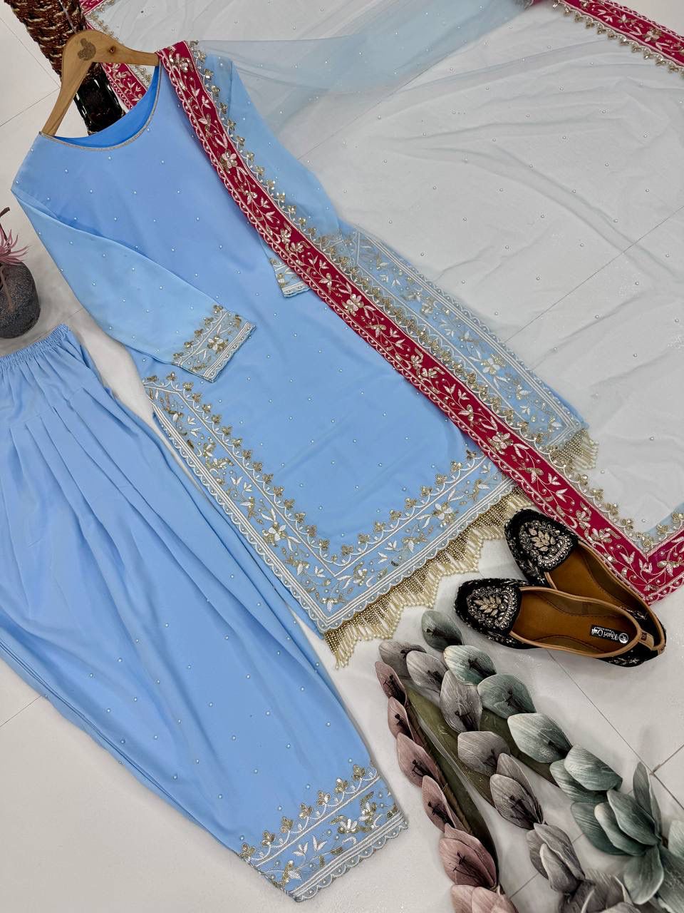 SALWAR SUIT