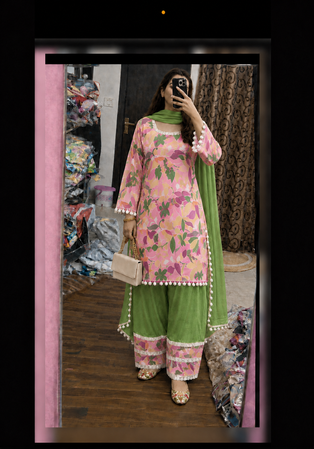 Viral Farshi suit