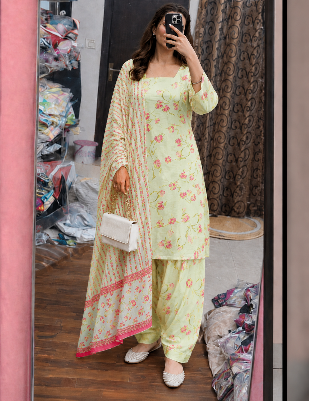 Salwar suit