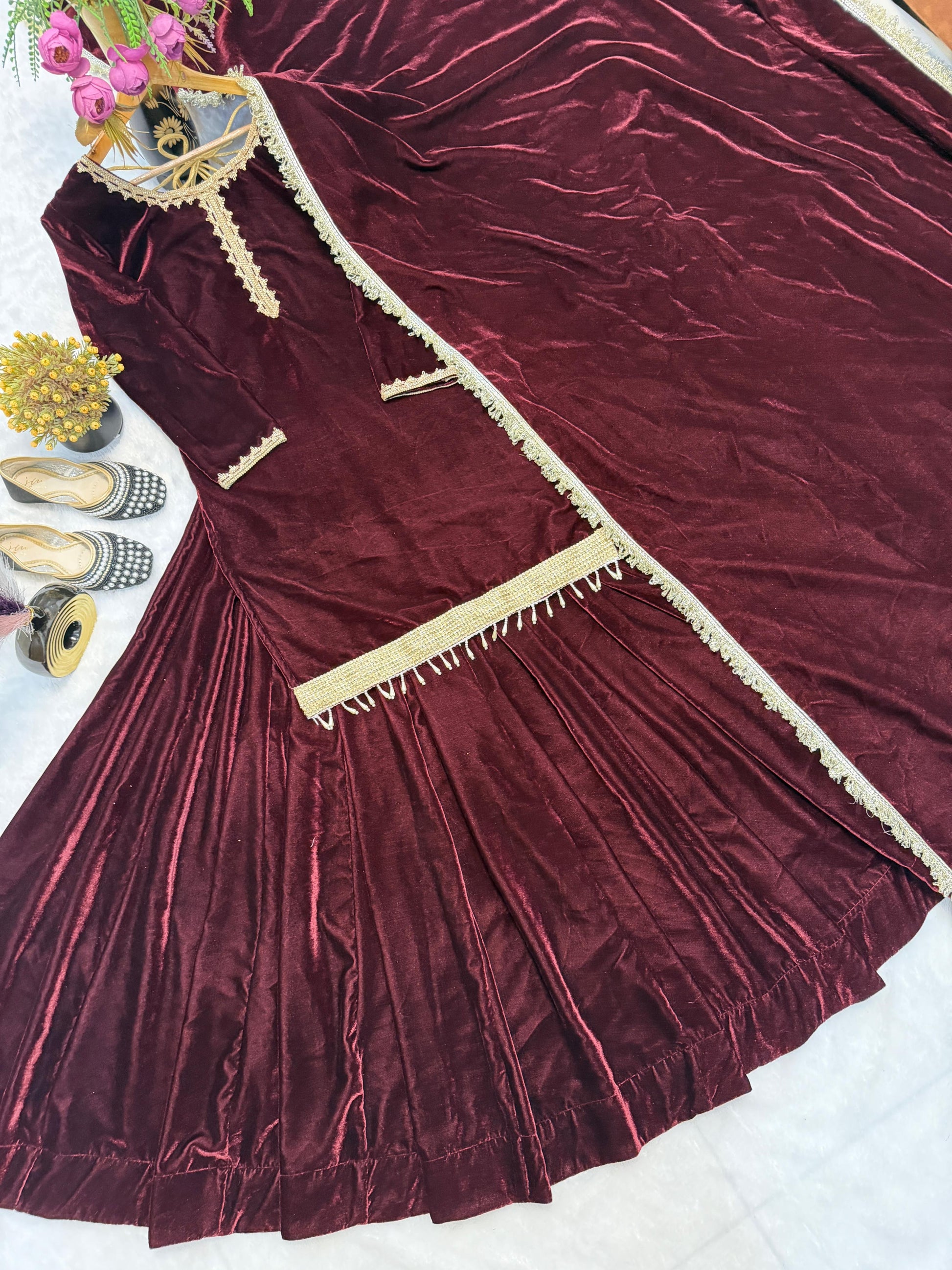 velvet lehnga