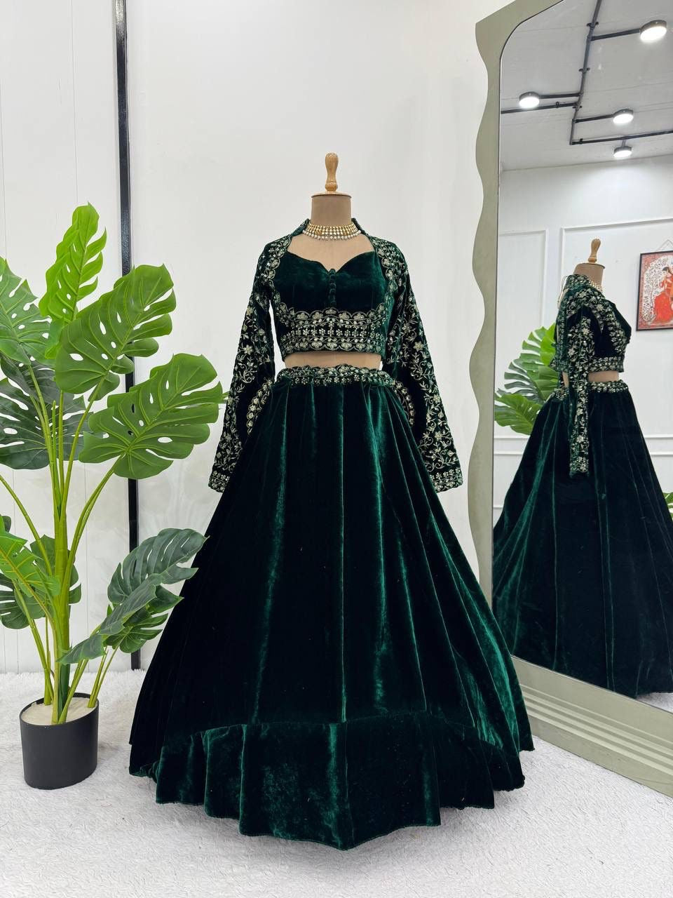 velvet lehnga