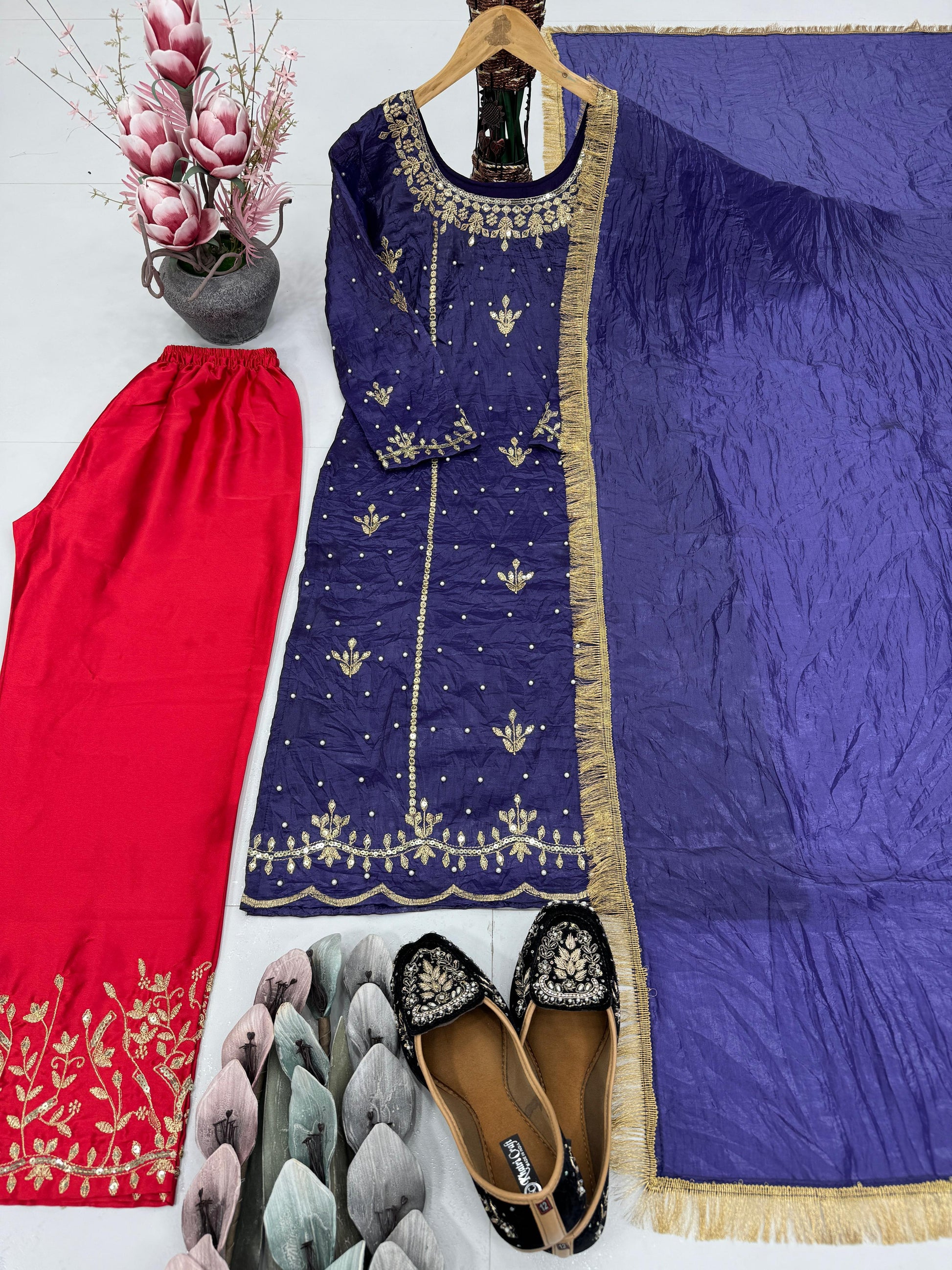 Crush tissue suit stitched